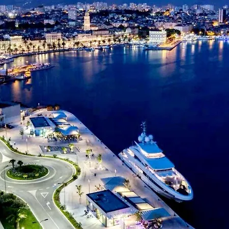 アパート Divas *